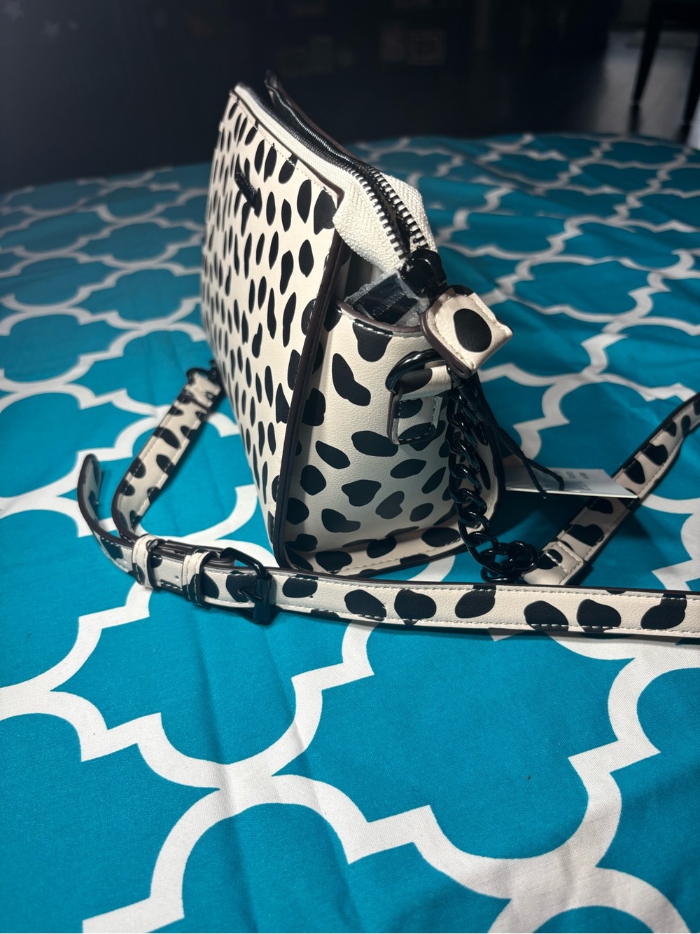 New Steve Madden Blexi Top Zip Black & White Spotted Crossbody Bag MSRP $68 - Picture 3 of 7